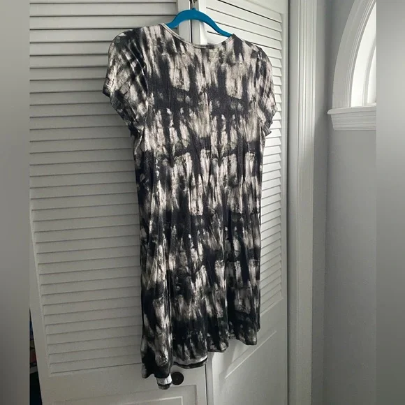 Super soft black and white tie dye dress/tunic - Picture 4 of 4